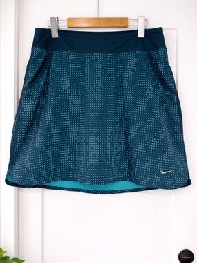 Nike Golf Dri-FIT Tour Performance Skirt – Green/Teal Polka Dot | Size Medium
